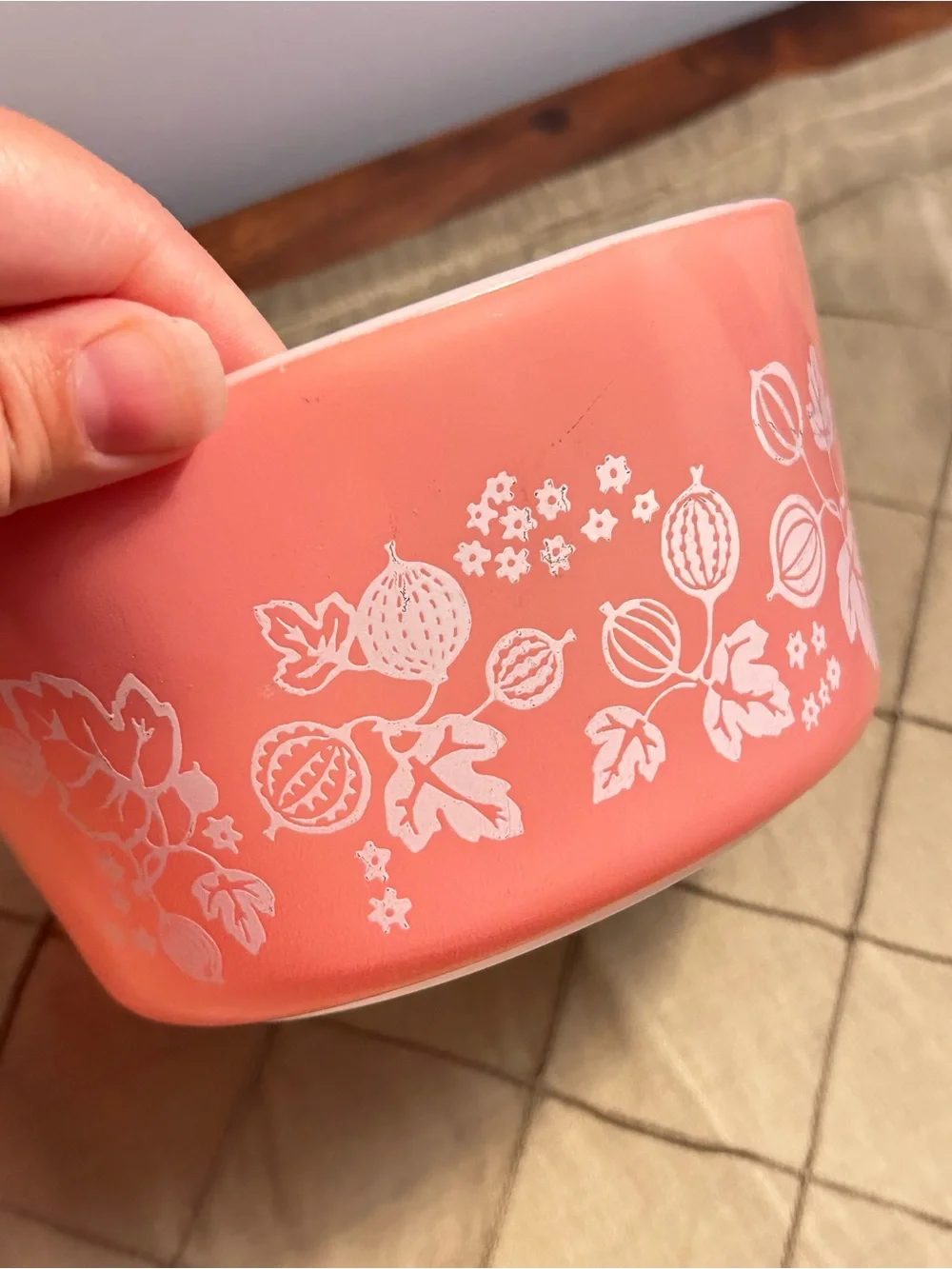 Pyrex Pink Gooseberry Covered Casserole Dish 1 Qt. With Lid
